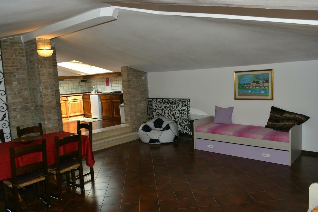 Villa Manuela เมสเตร ภายนอก รูปภาพ