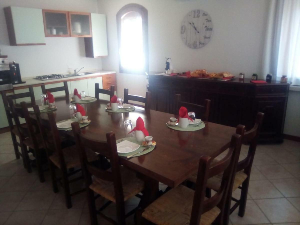 Villa Manuela เมสเตร ภายนอก รูปภาพ